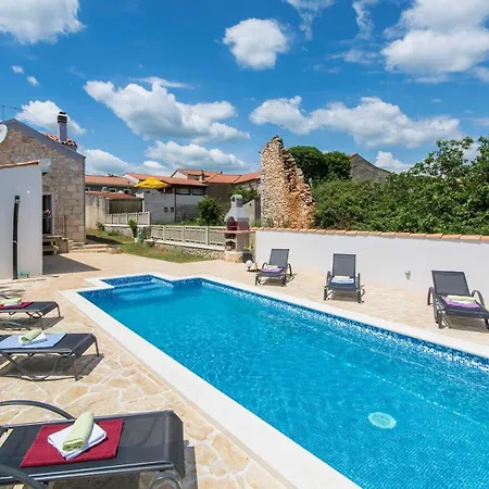 Villa Pax