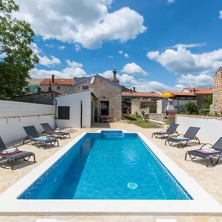 Villa Pax
